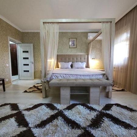 Hi-Tech Apartment In City Center 塔什干 外观 照片