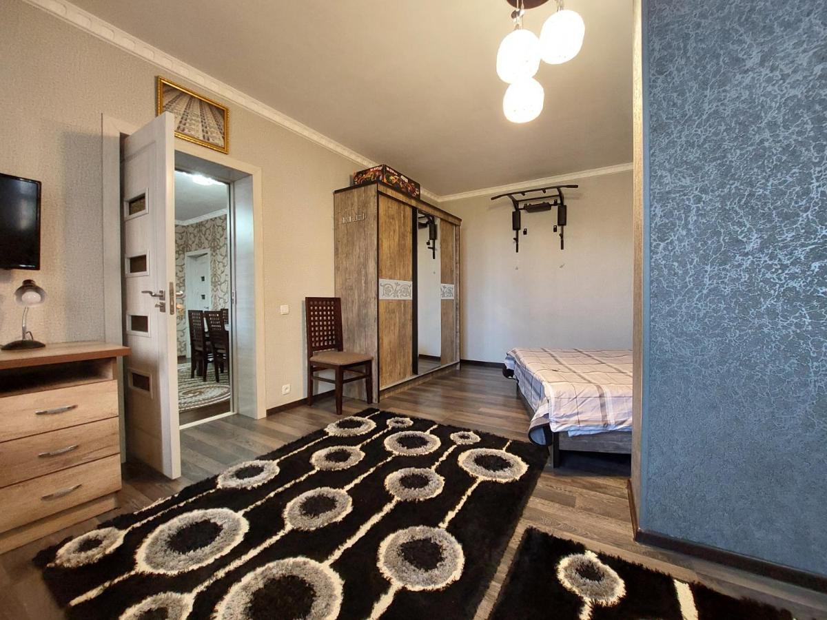 Hi-Tech Apartment In City Center 塔什干 外观 照片