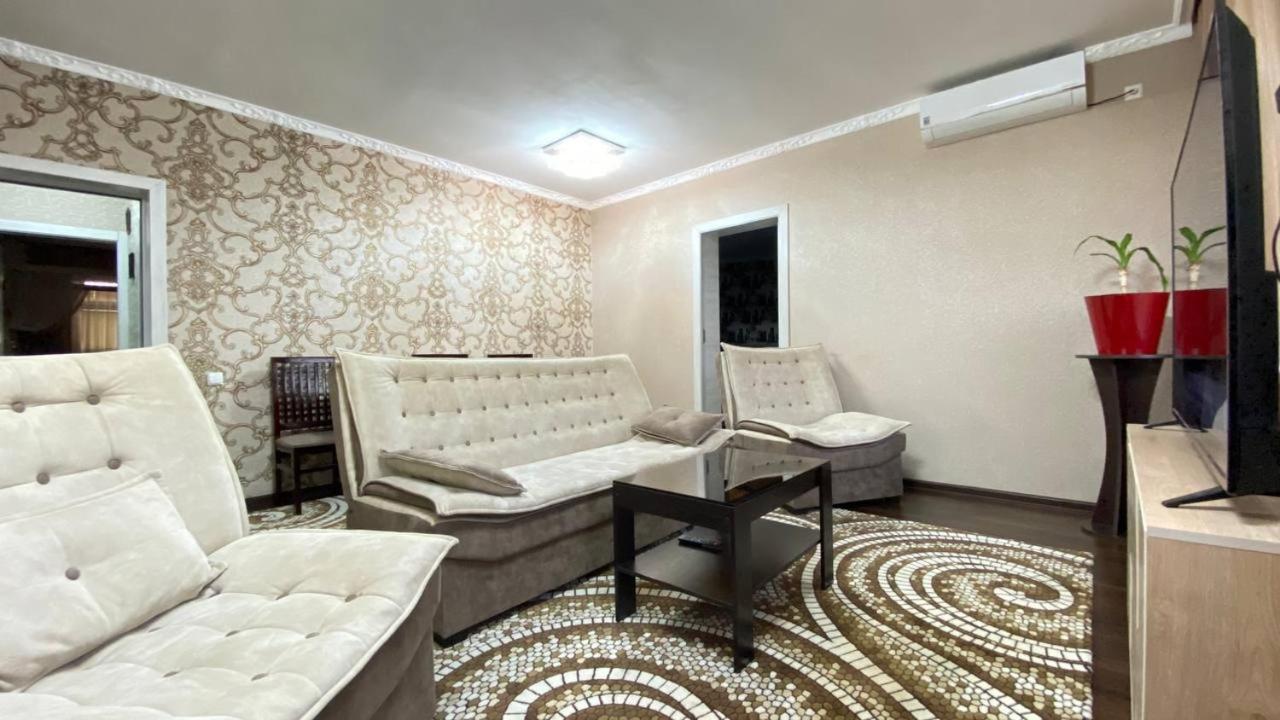 Hi-Tech Apartment In City Center 塔什干 外观 照片