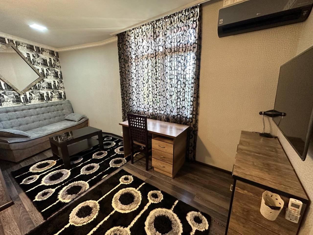 Hi-Tech Apartment In City Center 塔什干 外观 照片