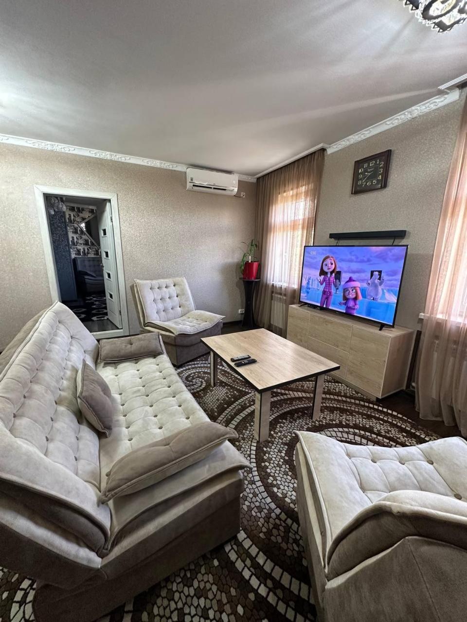 Hi-Tech Apartment In City Center 塔什干 外观 照片