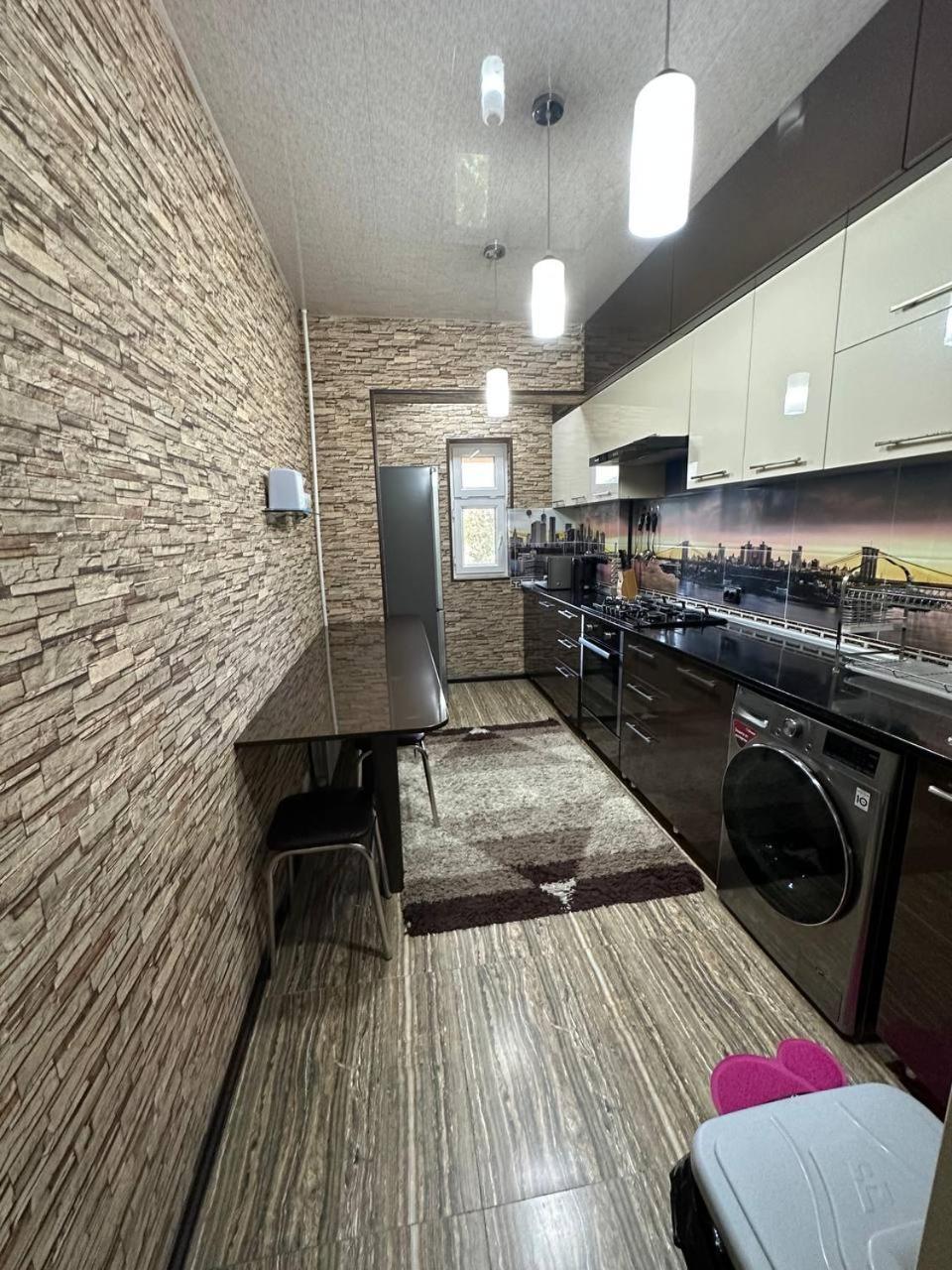 Hi-Tech Apartment In City Center 塔什干 外观 照片
