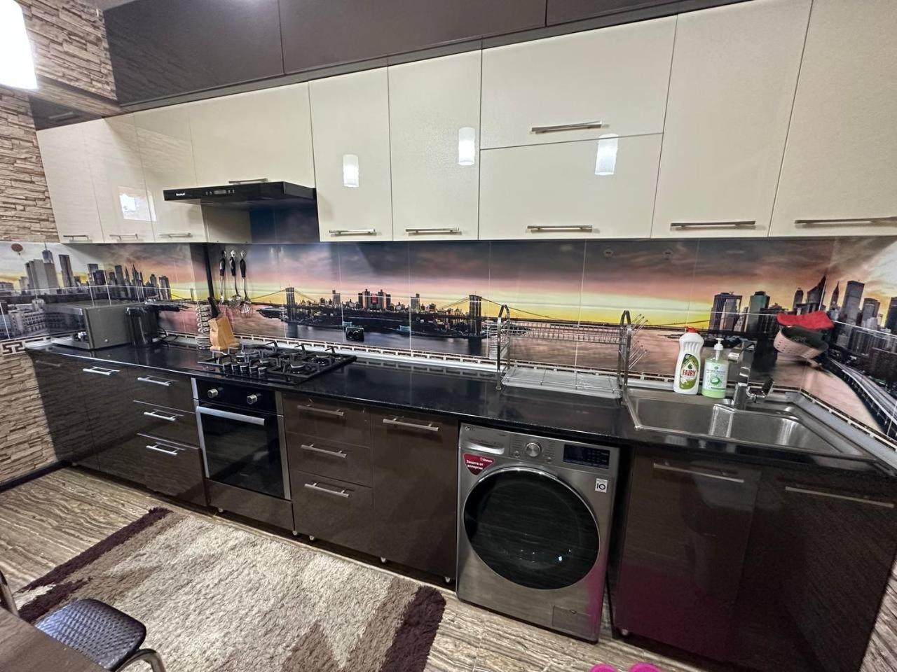 Hi-Tech Apartment In City Center 塔什干 外观 照片