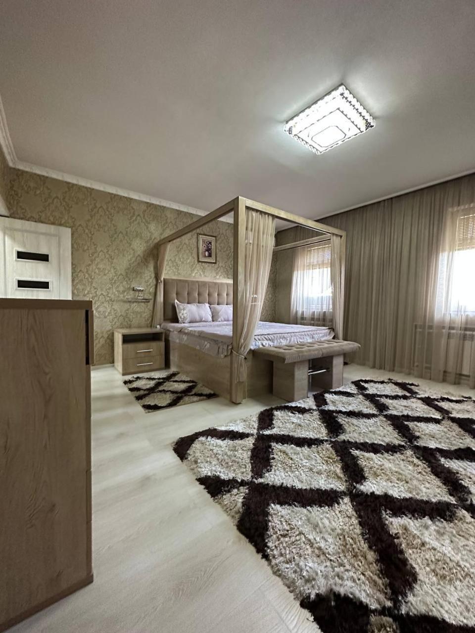 Hi-Tech Apartment In City Center 塔什干 外观 照片
